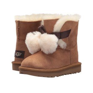 UGG Boots Gita Pom-Pom – Like New